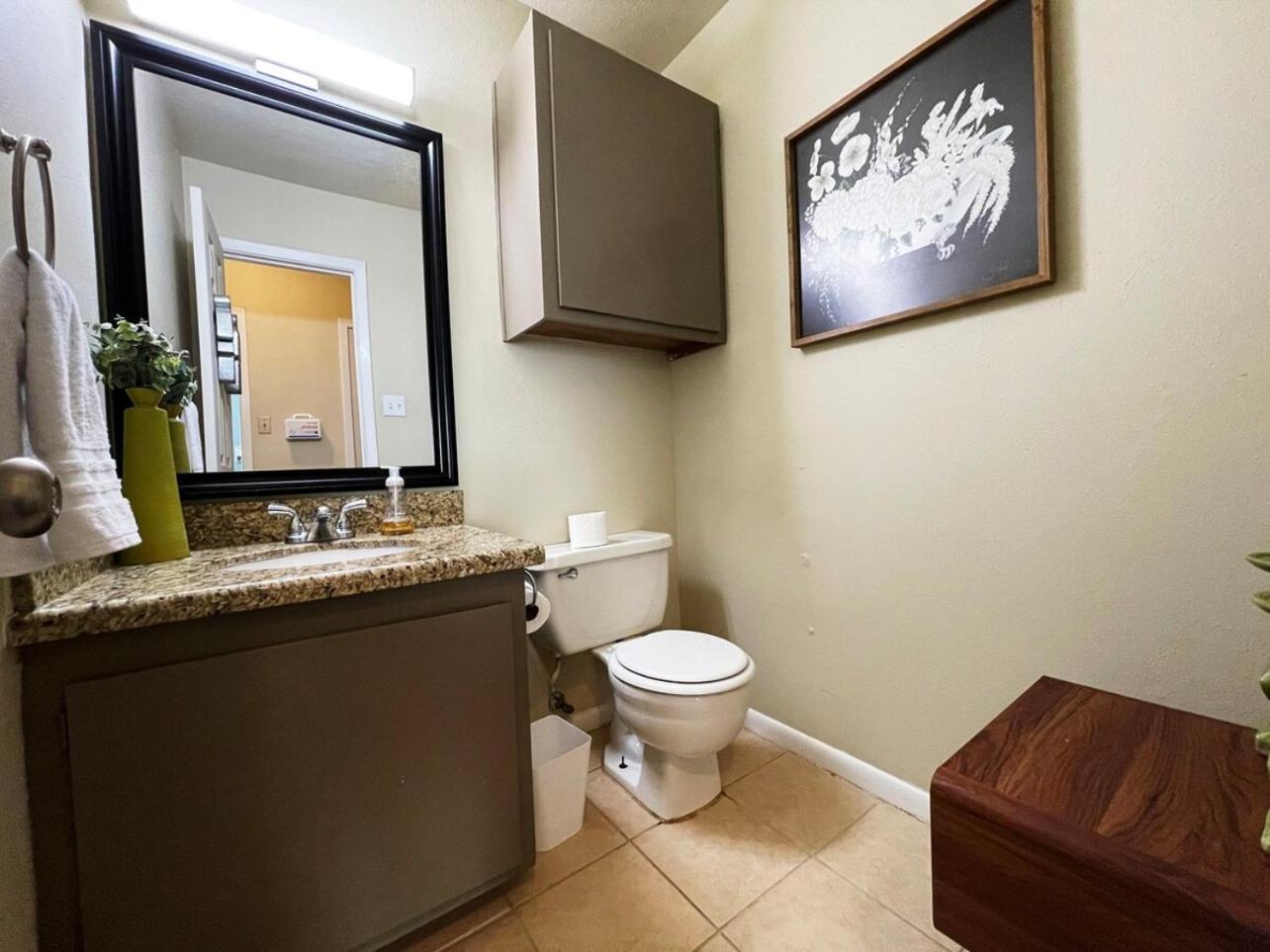 Cool & Comfy Condo! Family Friendly! College Station Exterior foto